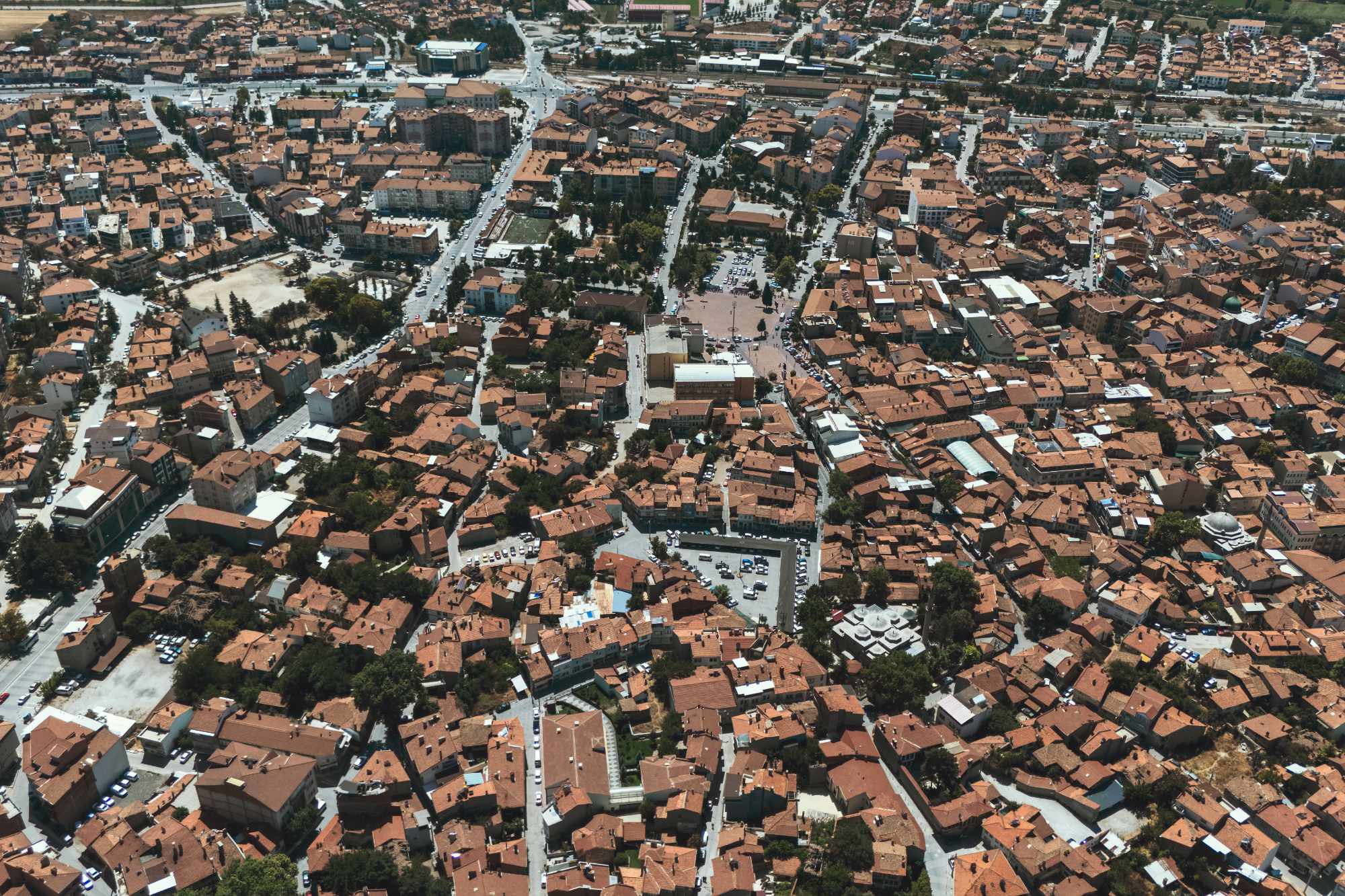 Geleneksel mimariye sahip tarihi Türk şehir manzarası